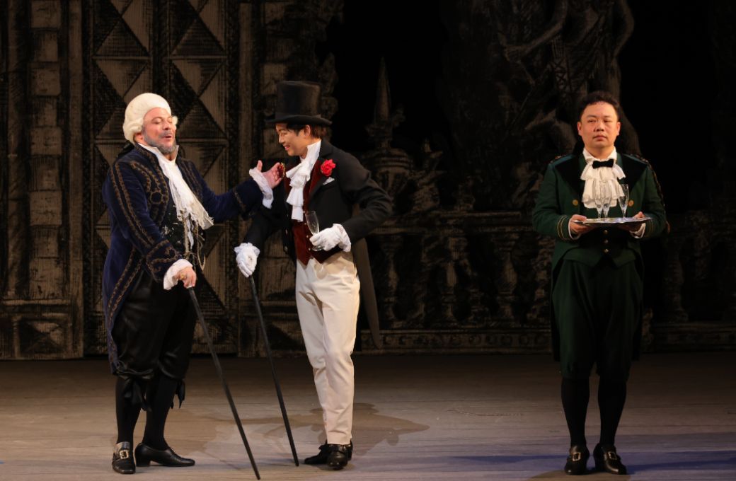 Marco Filippo Romano (Don Magnifico), Sung-Hwan Damien Park (Dandini) and Chuan Wang (Don Ramiro) &copy; Brescia e Amisano | Teatro alla Scala