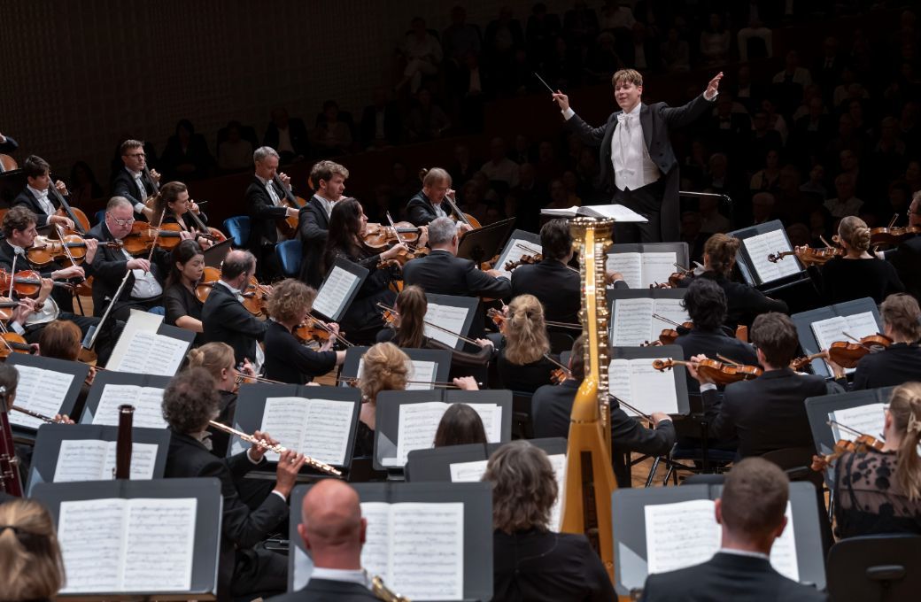 Klaus Mäkelä dirigiert das Royal Concertgebouw Orchestra © Priska Ketterer | Lucerne Festival