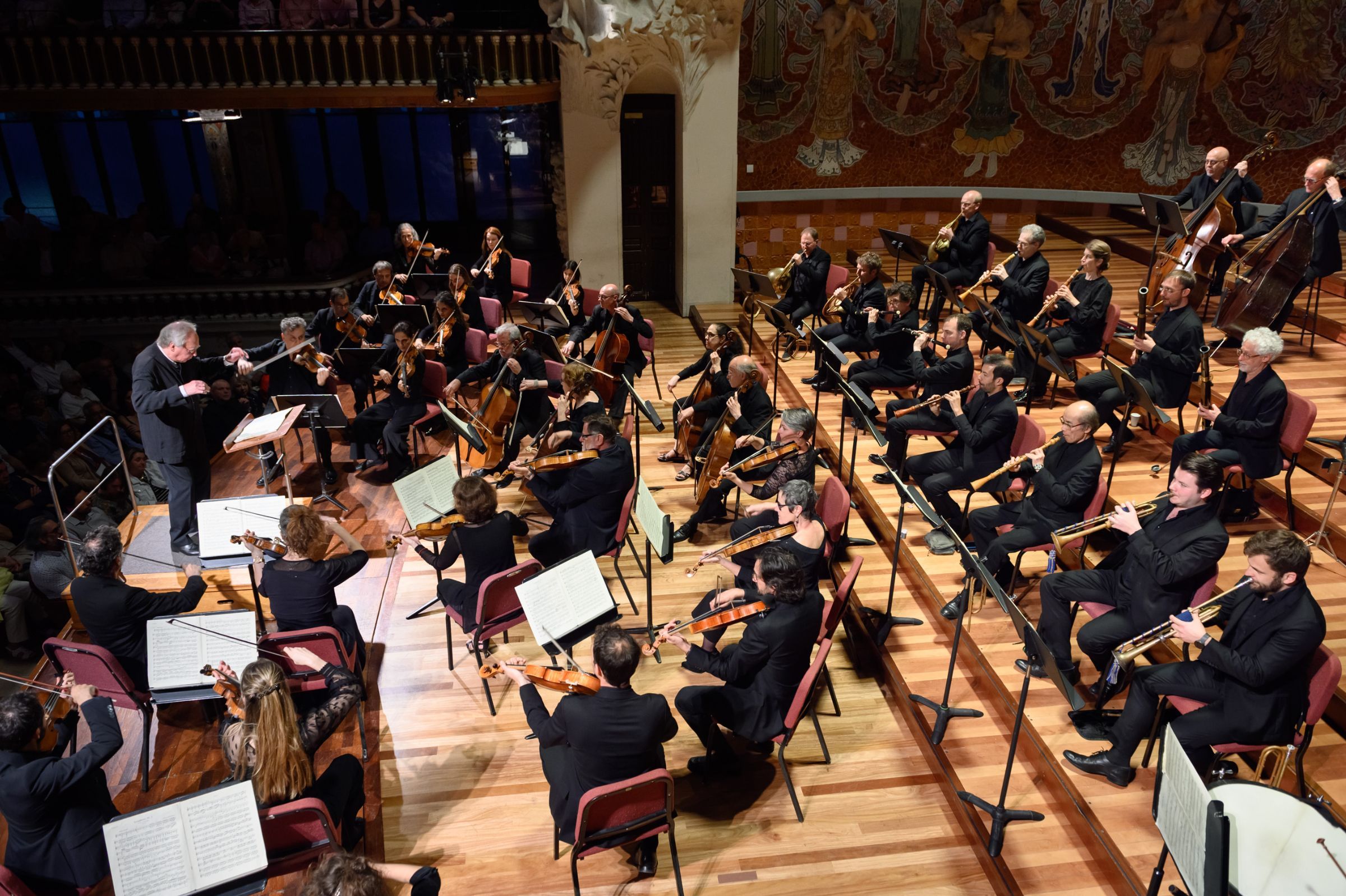 Philippe Herreweghe conducts Orchestre des Champs Élysées at the Palau © A Bofill