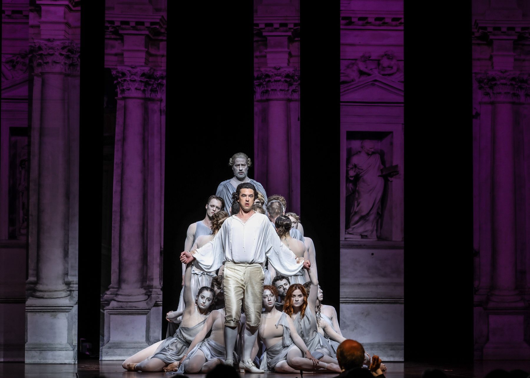 Krisztián Cser (Commendatore) and Andrè Schuen (Don Giovanni) © Judit Horvath