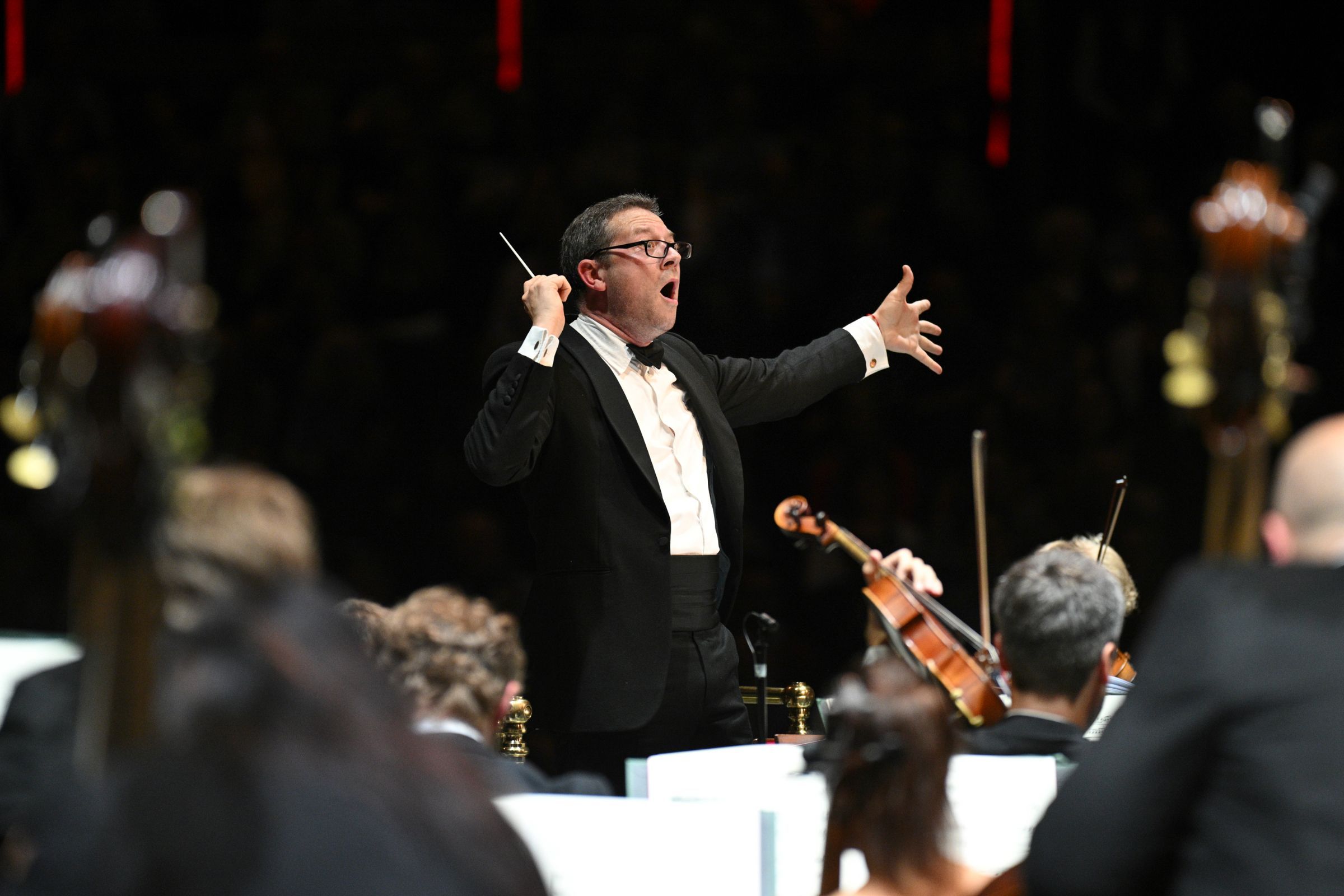 John Wilson conducts the Sinfonia of London © BBC | Chris Christodoulou