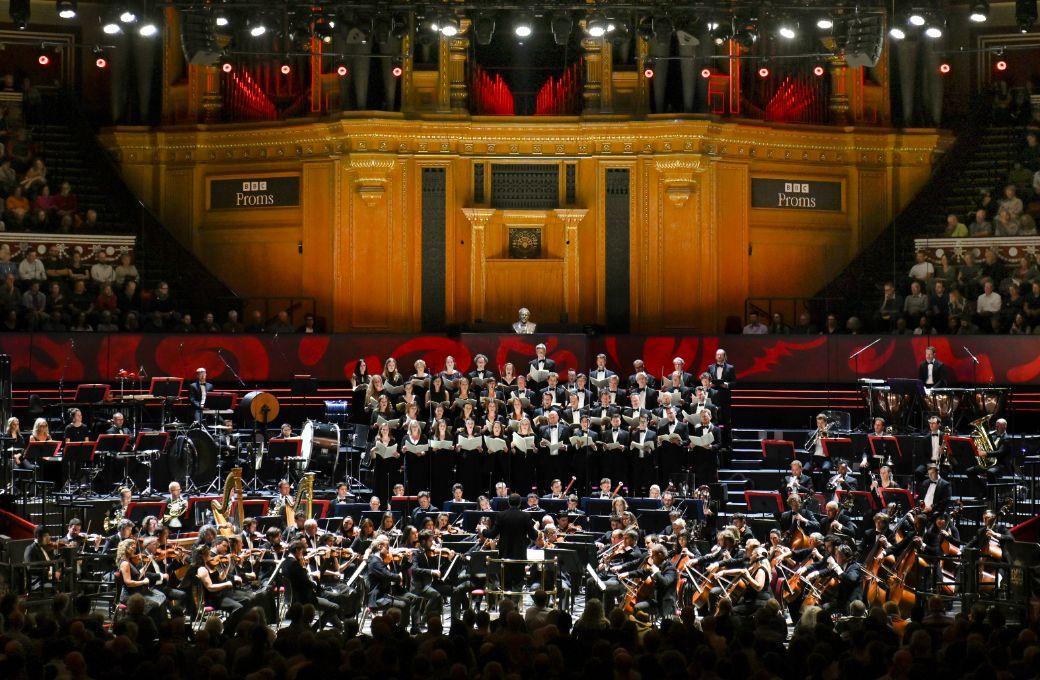 The Sinfonia of London Chorus and the Sinfonia of London © BBC | Chris Christodoulou