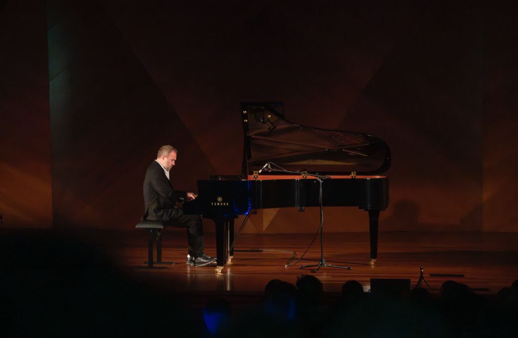 Mois&eacute;s P. S&aacute;nchez en el Auditorio Caja de M&uacute;sica &copy; Amapola Creativa | CentroCentro