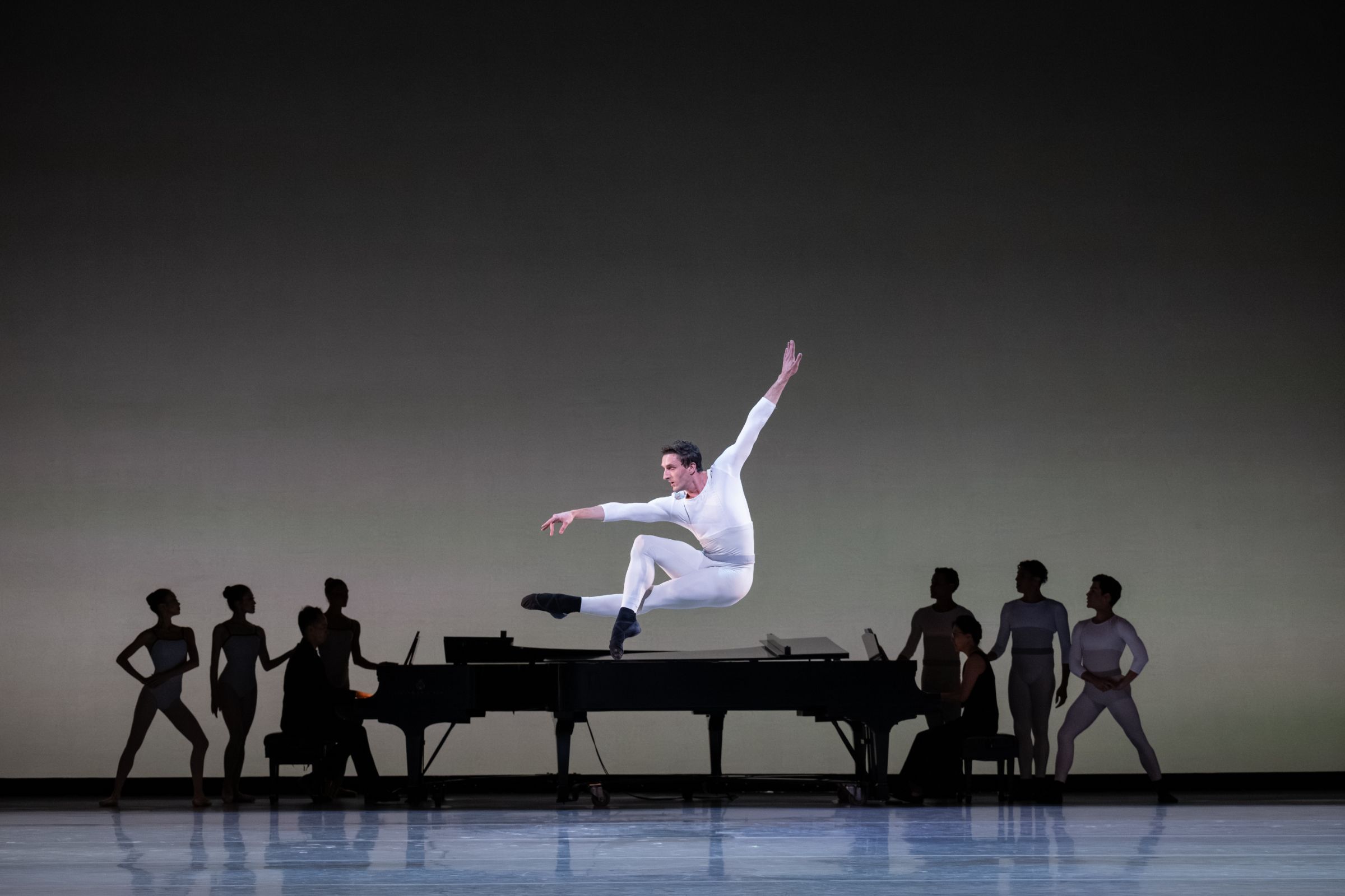Marius Morawski in Justin Peck's <i>In Creases</i> © Shoccara Marcus 2025