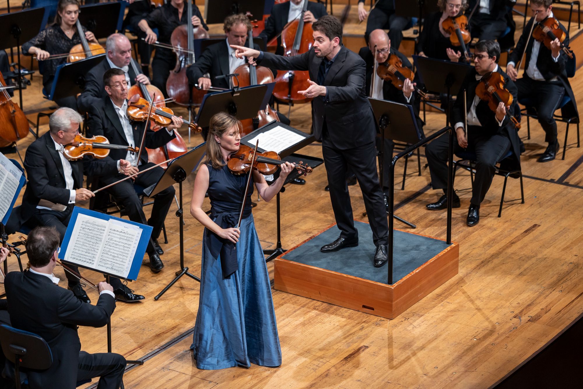 Lisa Batiashvili und Lahav Shani mit den Münchner Philharmonikern © Patrick Hurlimann | Lucerne Festival