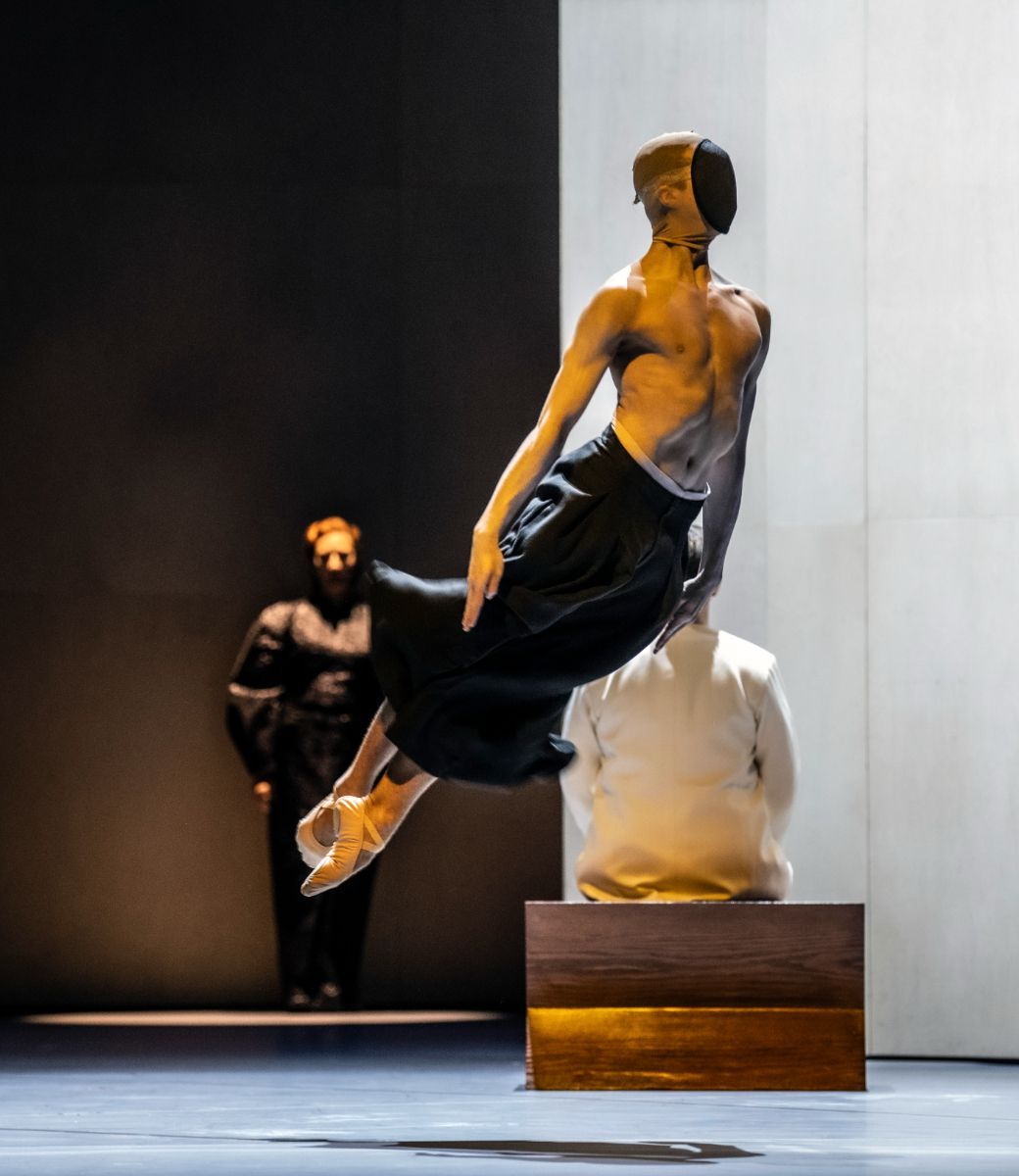 Guiseppe Ventura and Paul Appleby in Wayne McGregor's <i>Jocasta's Line/Oedipus Rex</i> © Erik Berg