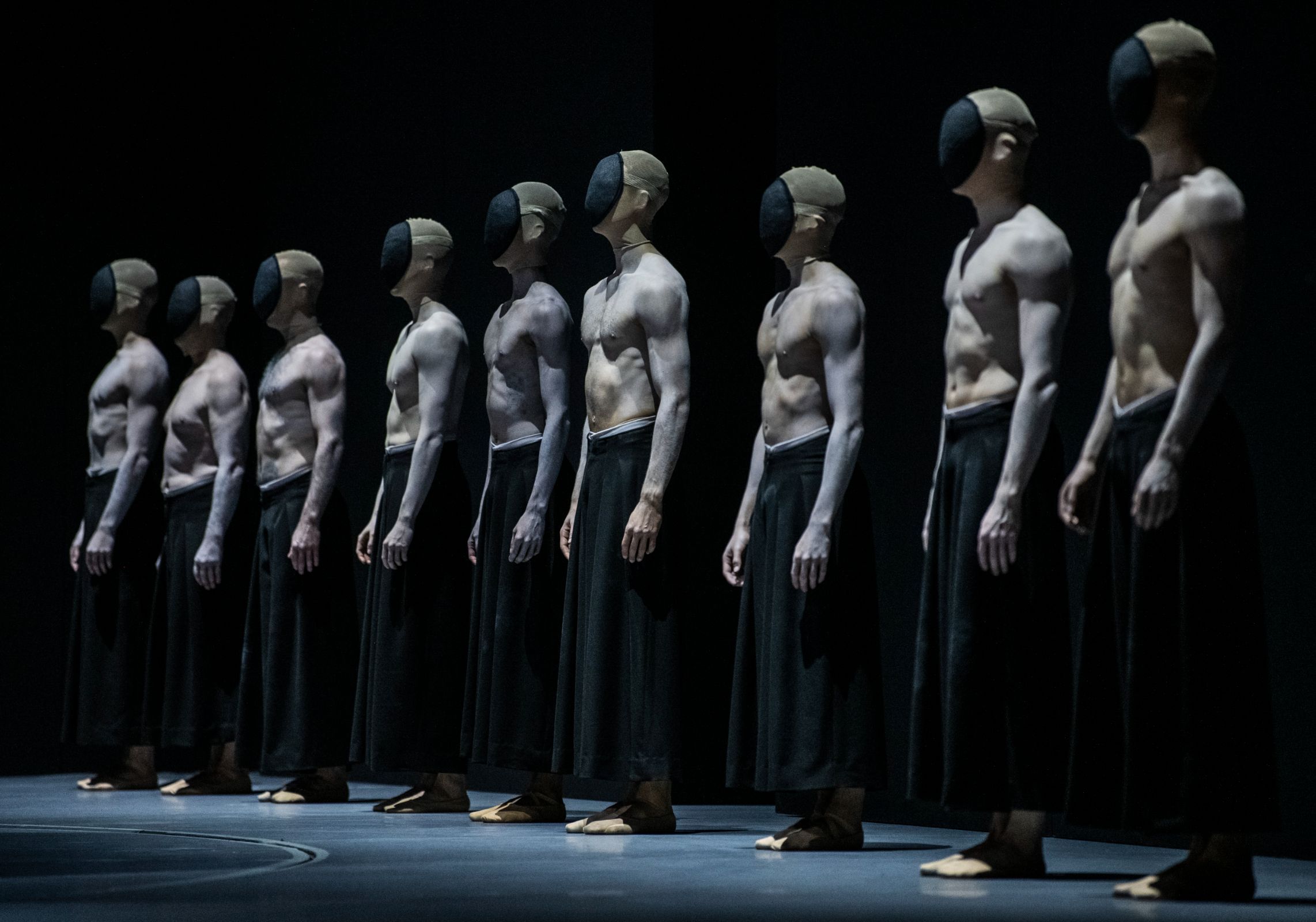 Norwegian National Ballet in Wayne McGregor's <i>Jocasta's Line/Oedipus Rex</i> &copy; Erik Berg