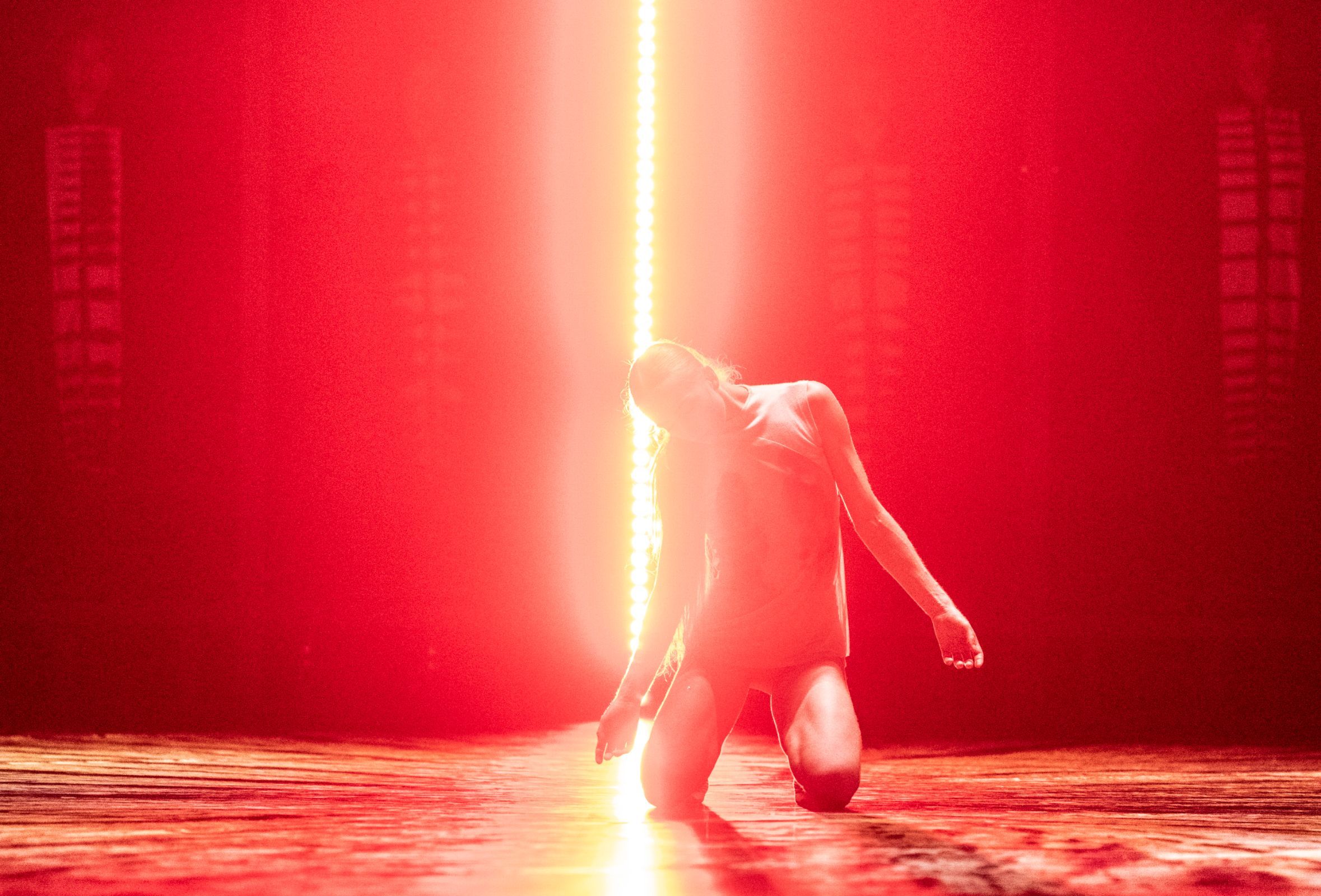 Grete Sofie Borud Nybakken in Wayne McGregor's <i>Jocasta's Line/Antigone</i> &copy; Erik Berg