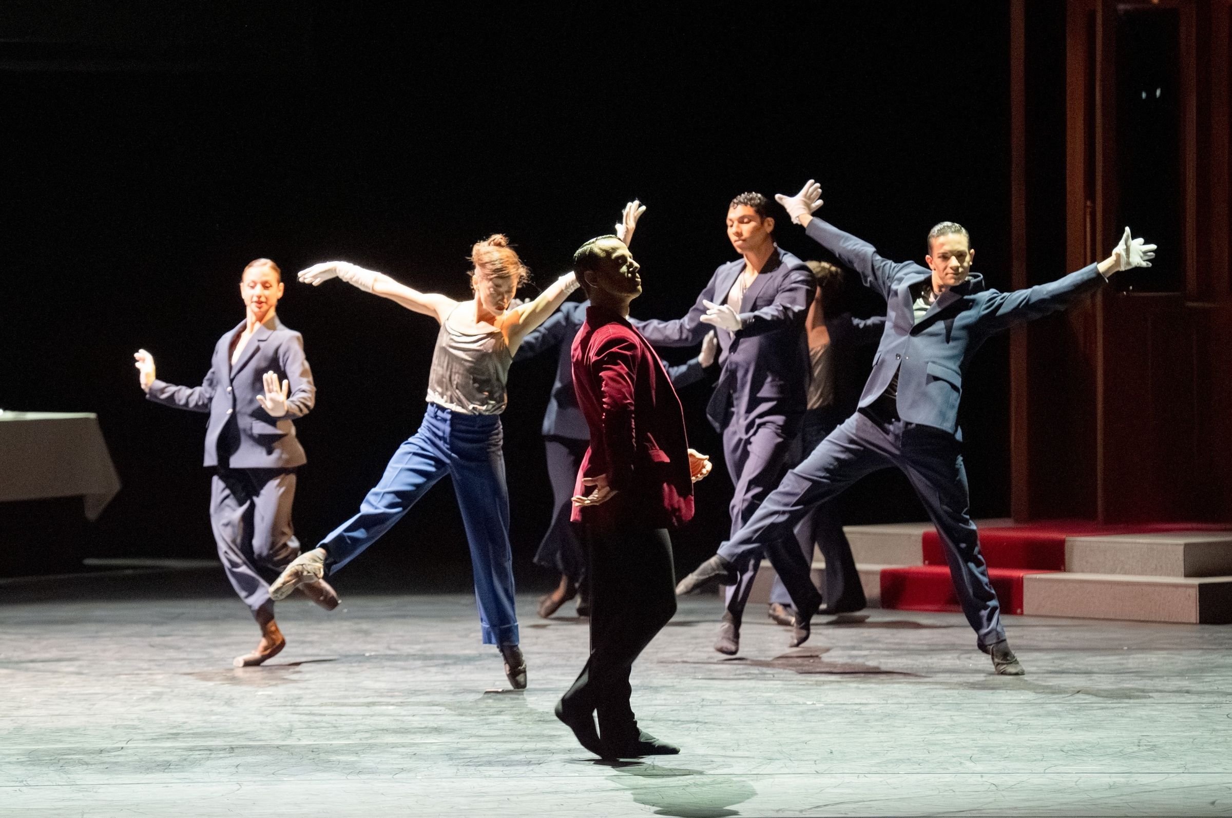 Ballett am Rhein in Richard Siegal's <i>La Valse</i> &copy; Altin Kaftira