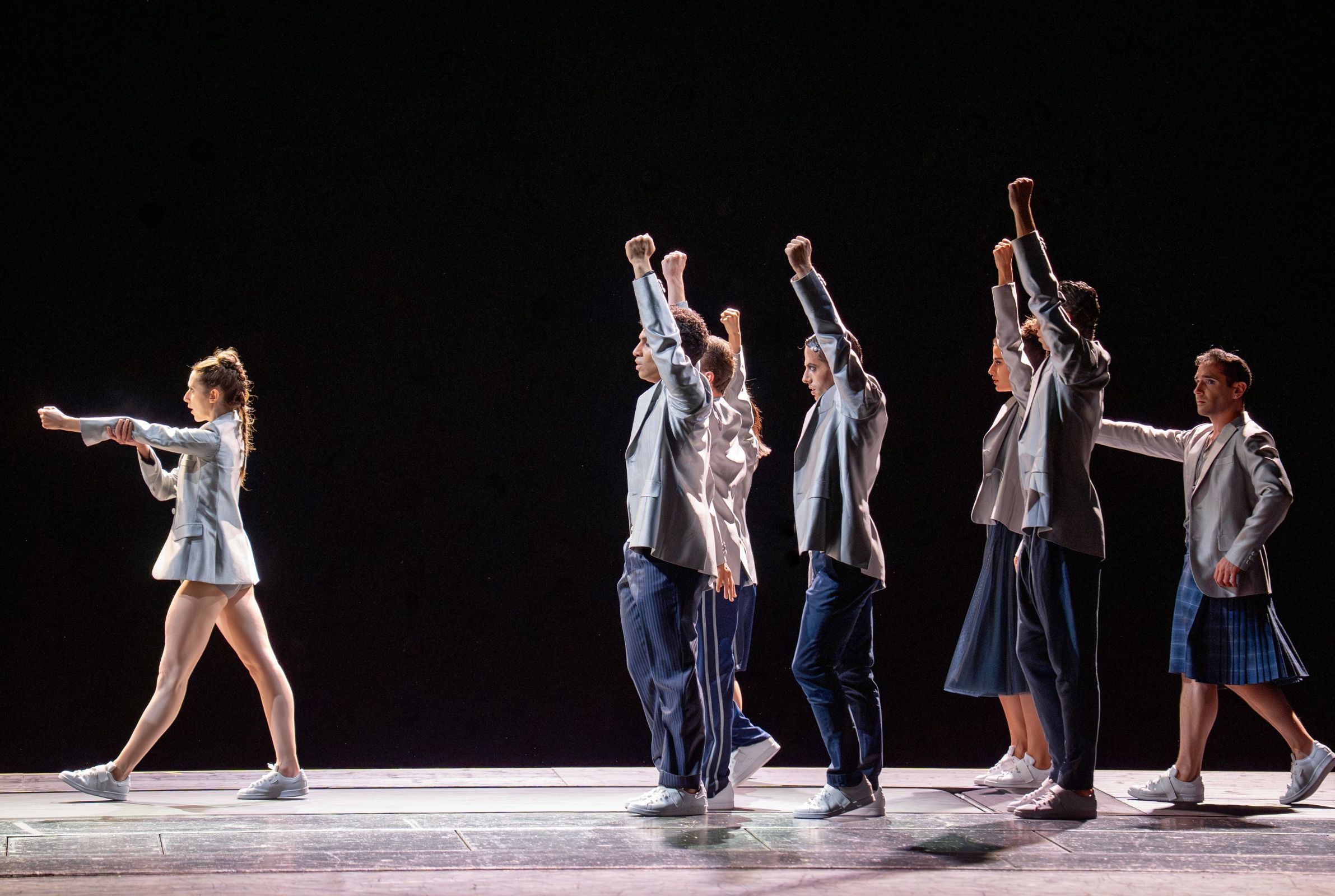 Francesca Berruto, Ensemble Ballett am Rhein and Yoav Bosidan in Richard Siegal's <i>Boléro</i> &copy; Altin Kaftira