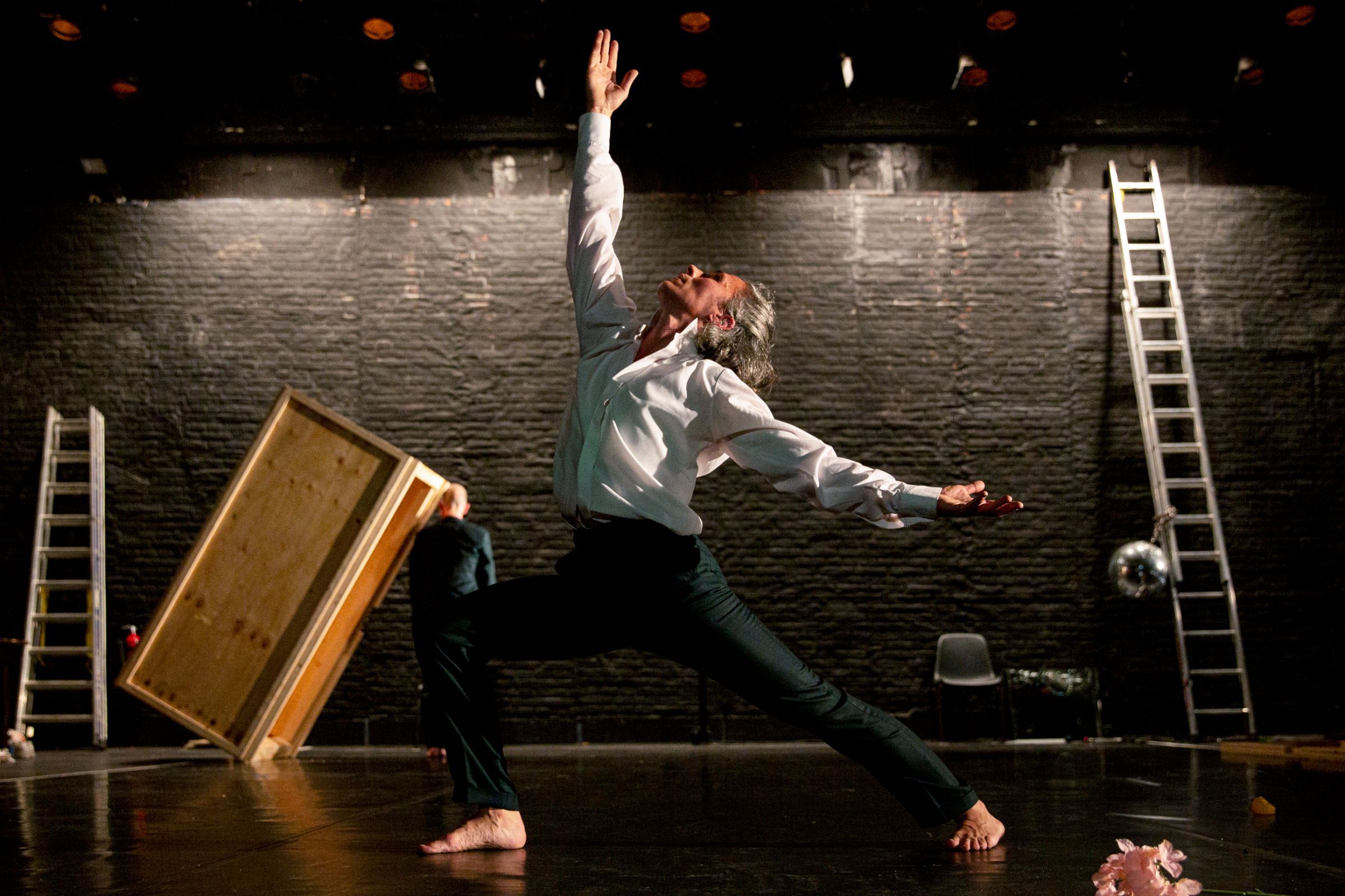 Teaċ Daṁsa, Rachel Poirier in <i>How to be a Dancer in Seventy-two Thousand Easy Lessons</i> © Fiona Morgan