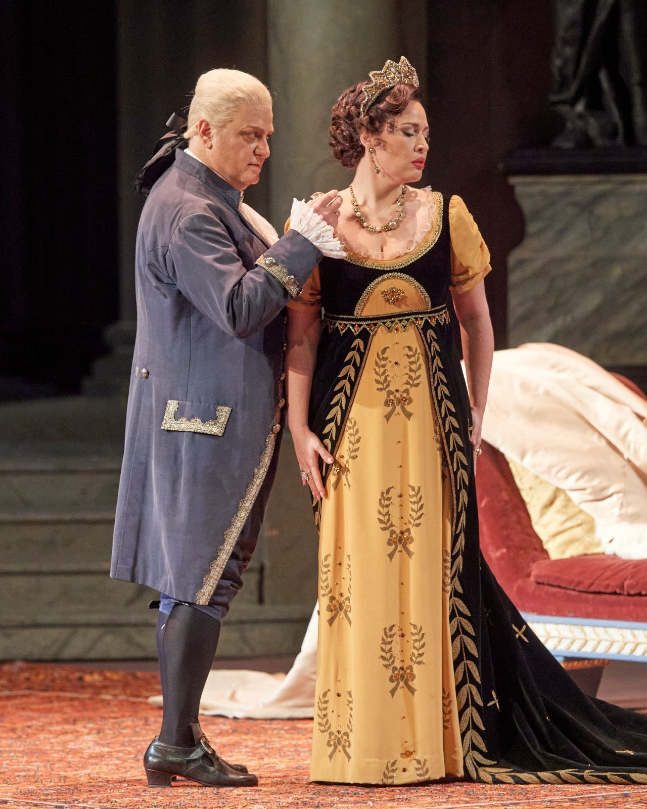 Zweiter Akt an der Wiener Staatsoper: Roberto Frontali (Scarpia) und Elena Stikhina (Floria Tosca) &copy; Wilfried Hösl | Wiener Staatsoper GmbH