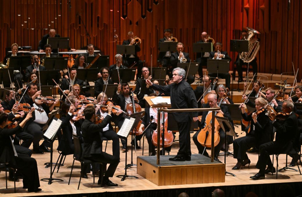 Sir Antonio Pappano conducts the London Symphony Orchestra &copy; LSO | Mark Allan