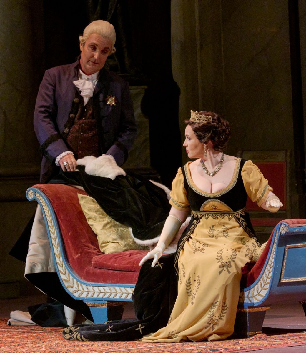 Ludovic T&eacute;zier (Scarpia) and Elena Stikhina (Tosca) &copy; Wiener Staatsoper | Michael P&ouml;hn