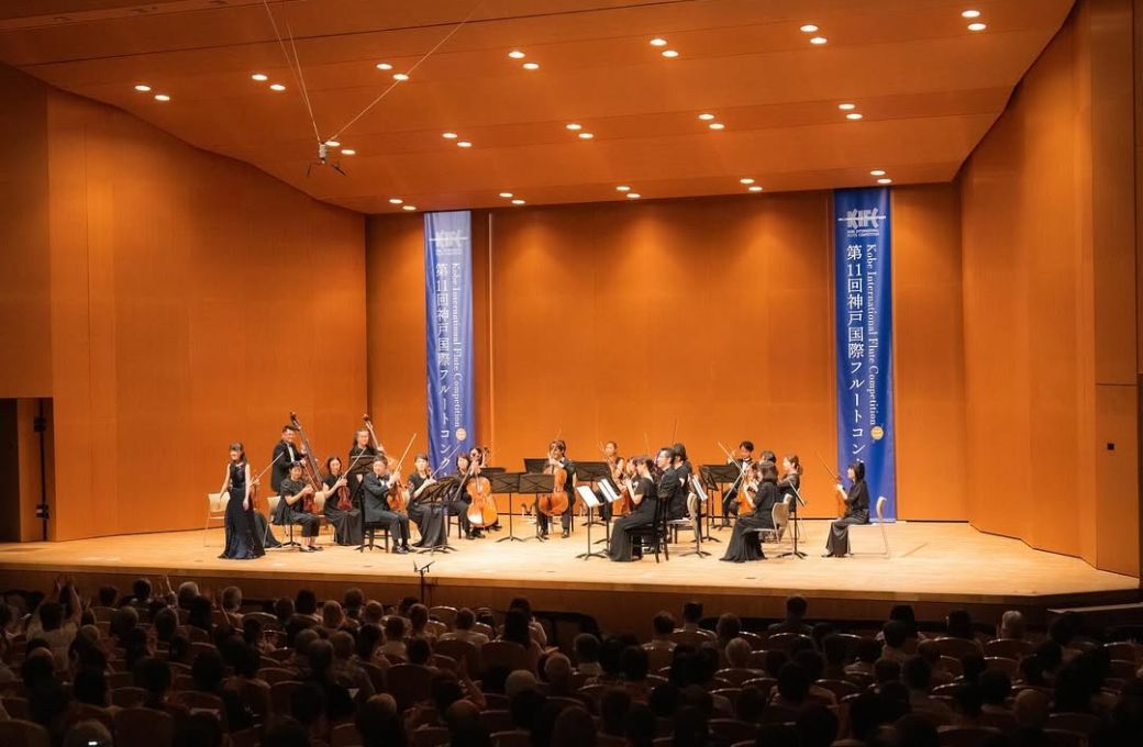 Applause for Tohko Fujino and Kobe City Chamber Orchestra &copy; SangKwon Lee