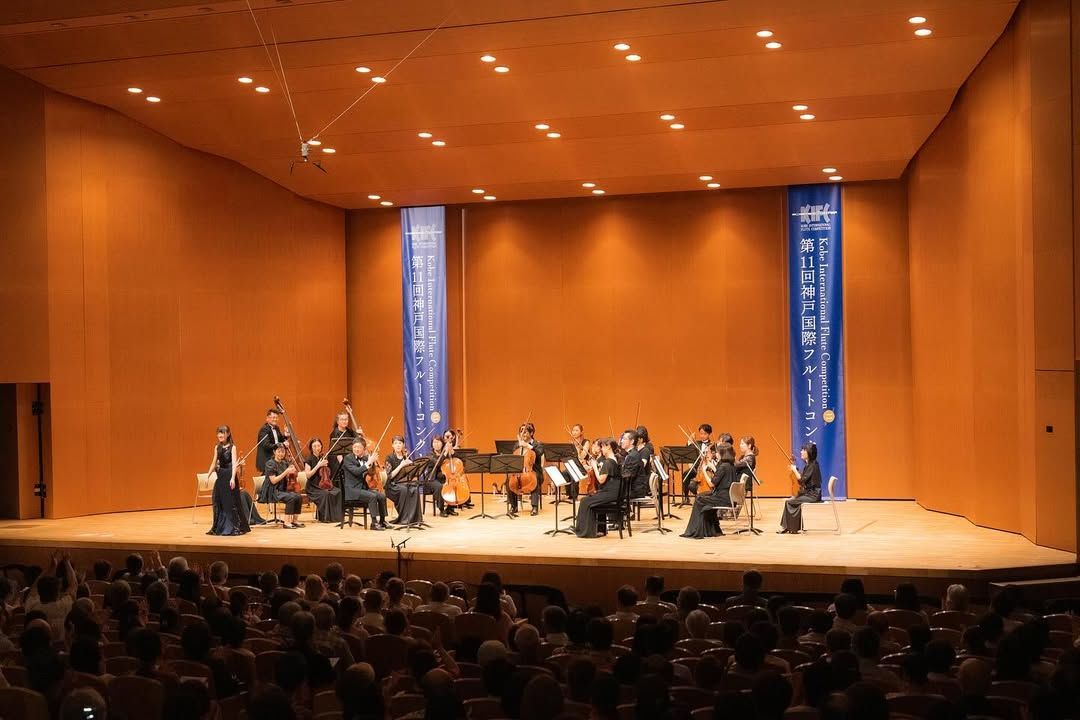 Applause for Tohko Fujino and Kobe City Chamber Orchestra &copy; SangKwon Lee