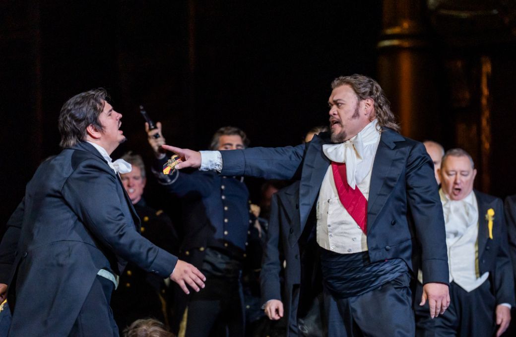 Valentyn Dytiuk (Henri) and Quinn Kelsey (Montfort) &copy; The Royal Opera 2025 | Tristram Kenton