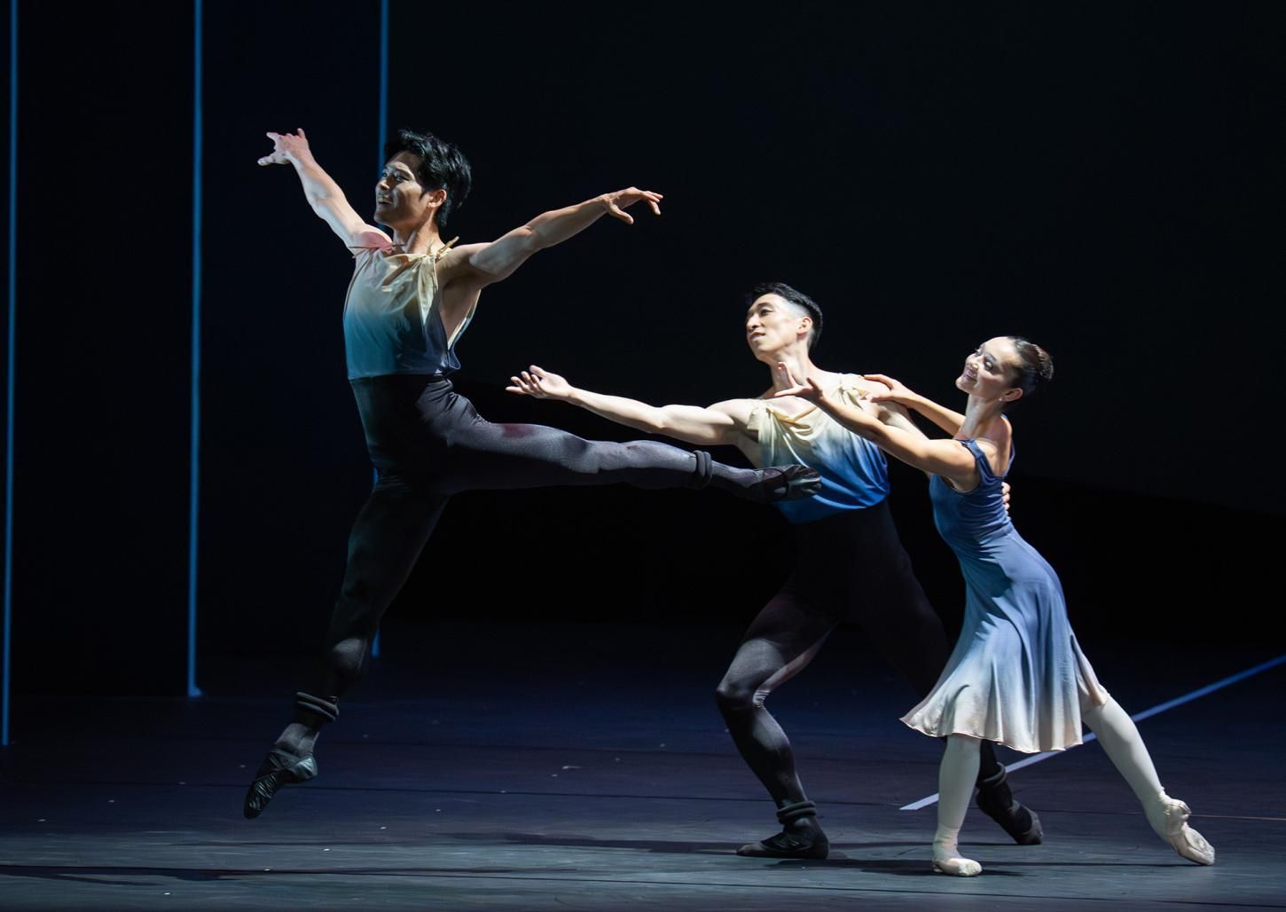 Dutch National Ballet in Toer van Schayk's <i>7th Symphony</i> &copy; Altin Kaftira