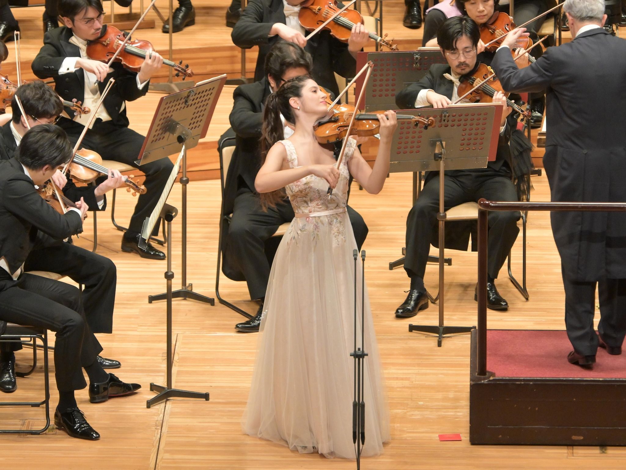 María Dueñas and the NHK Symphony Orchestra Tokyo &copy; NHKSO