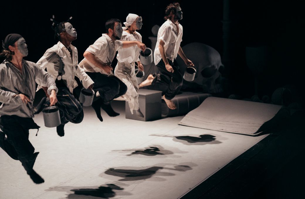 Eastman Company in Sidi Larbi Cherkaoui's <i>Vlaemsch (chez moi)</i> &copy; Filip Van Roe