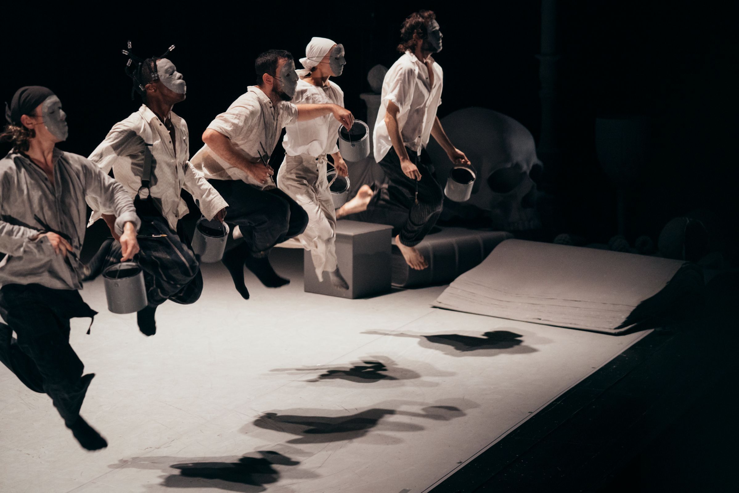 Eastman Company in Sidi Larbi Cherkaoui's <i>Vlaemsch (chez moi)</i> &copy; Filip Van Roe