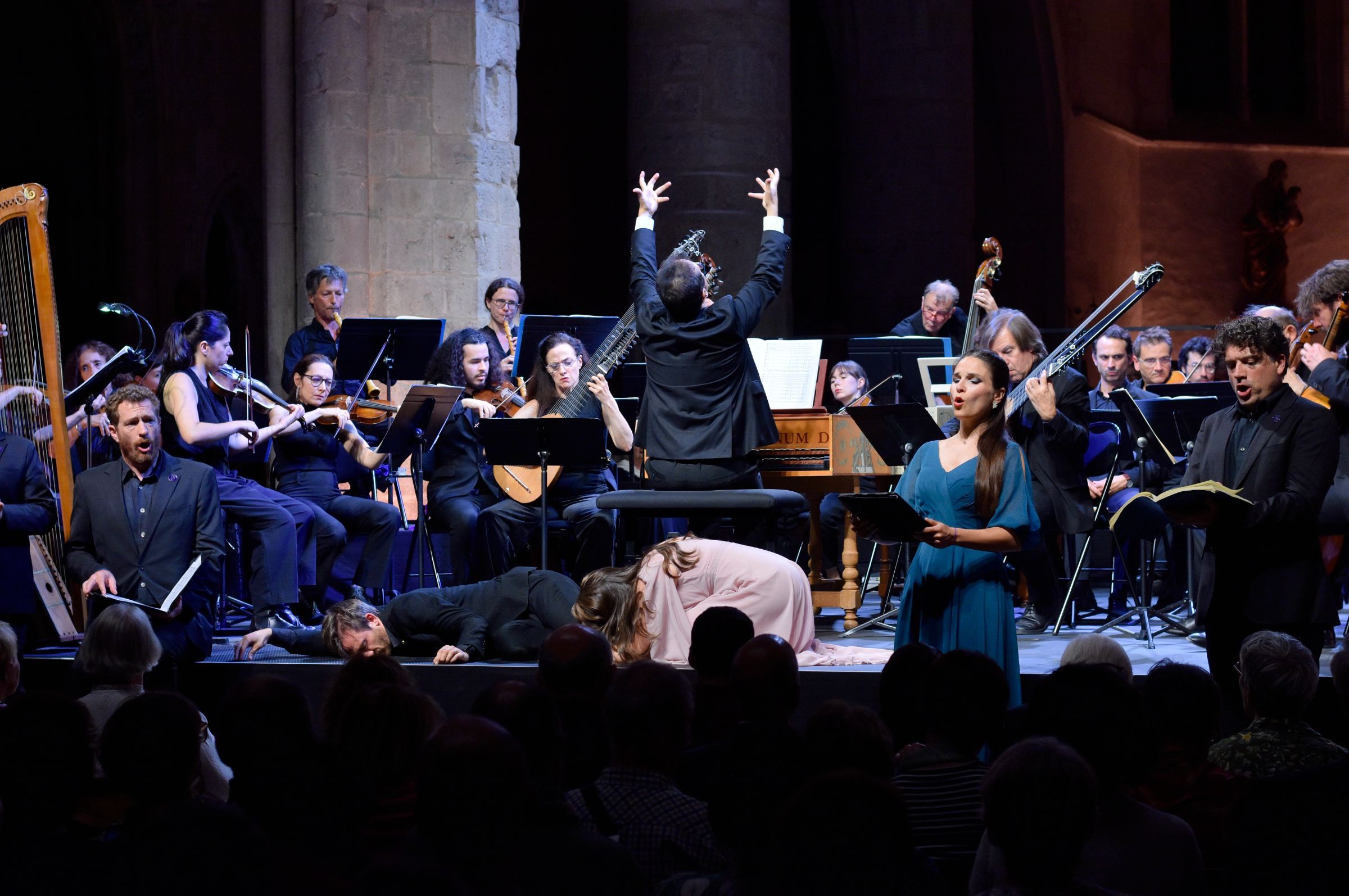Leonardo García-Alarcón dirige <i>Acis et Galatée</i> à Ambronay &copy; Bertrand Pichène