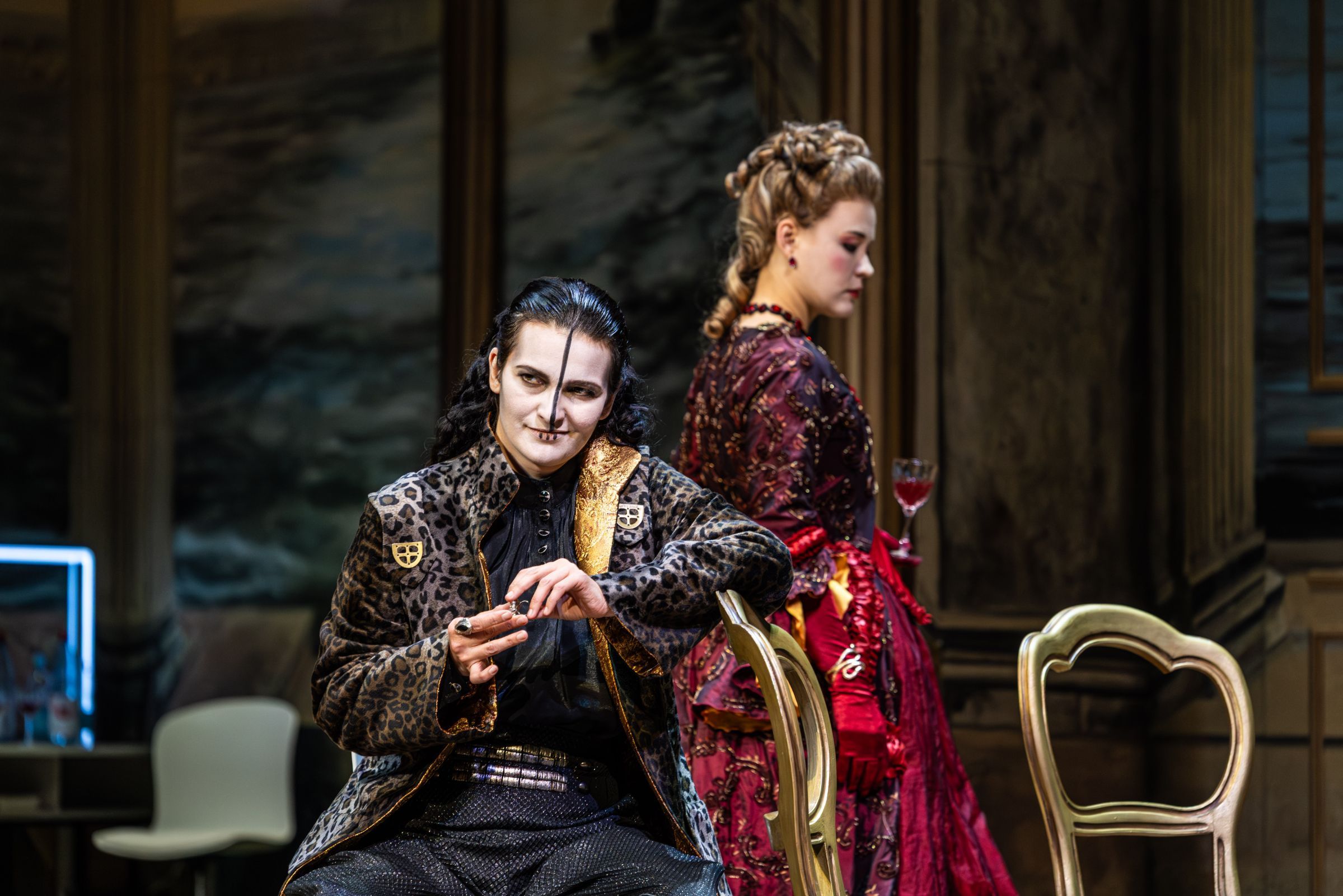 Marianne Schechtel (Jarba) und Lubov Karetnikova (Didone) &copy; Christina Iberl