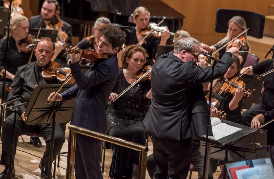Augustin Hadelich, John Storg&aring;rds and the BBC Philharmonic Orchestra &copy; Chris Payne