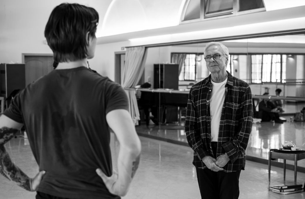 John Neumeier rehearsing Paul Irmatov of Czech National Ballet in <i>Liliom</i> © Serghei Gherciu