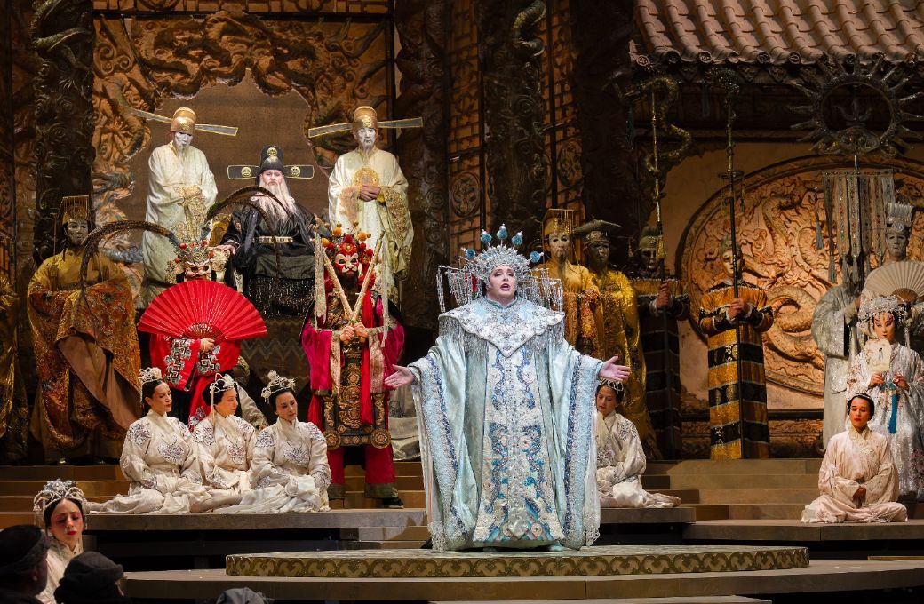 Angela Meade (Turandot) and ensemble &copy; Ken Howard | Met Opera