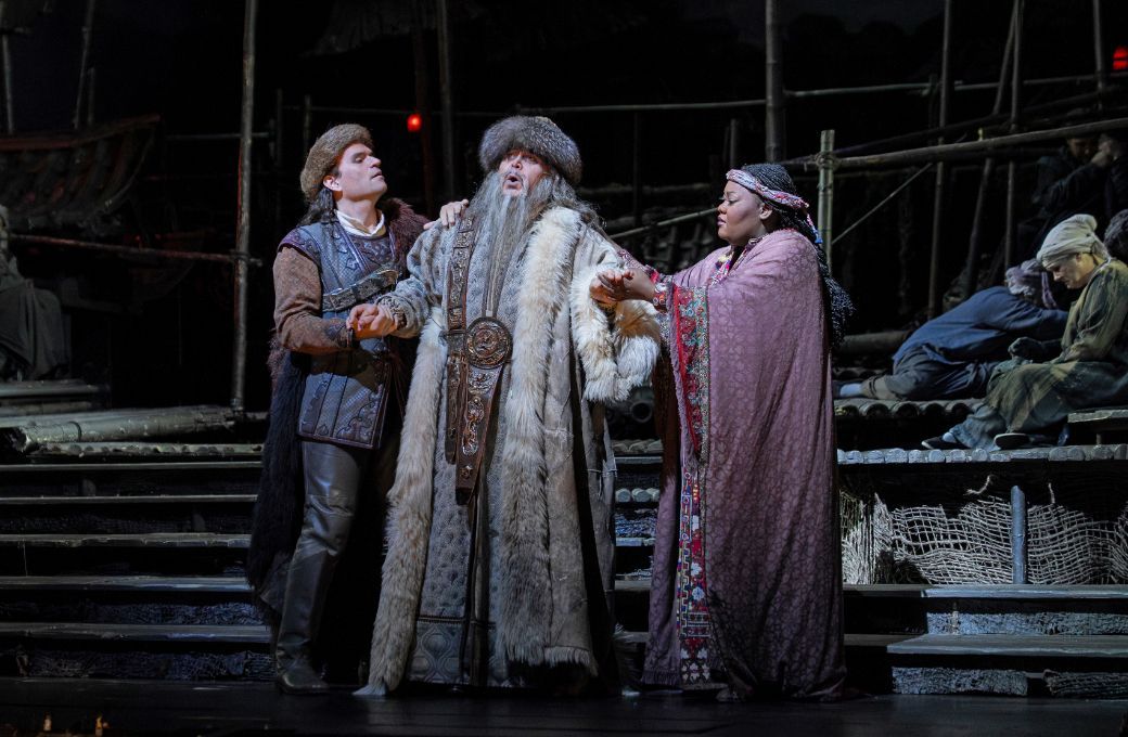 Michael Fabiano (Calaf), Vitalij Kowaljow (Timur) and Masabane Cecilia Rangwanasha (Li&ugrave;) &copy; Ken Howard | Met Opera