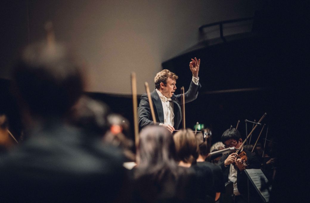 Daniel Harding dirige l'Orchestre de Paris à la Philharmonie &copy; Denis Allard