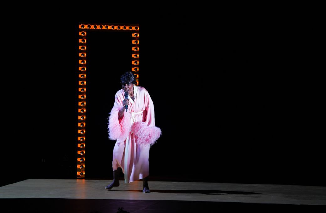 Germaine Acogny dans <i>Joséphine</i> &copy; Cyprien Tollet