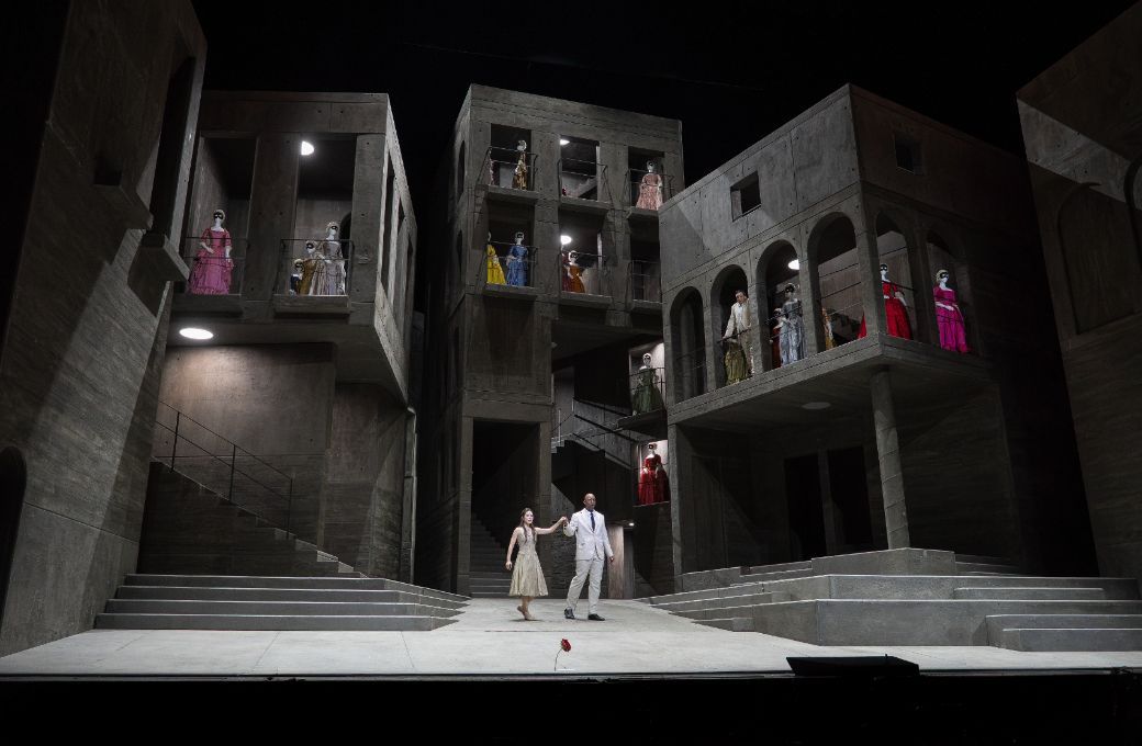 <i>Don Giovanni</i> &copy; Ken Howard | Met Opera