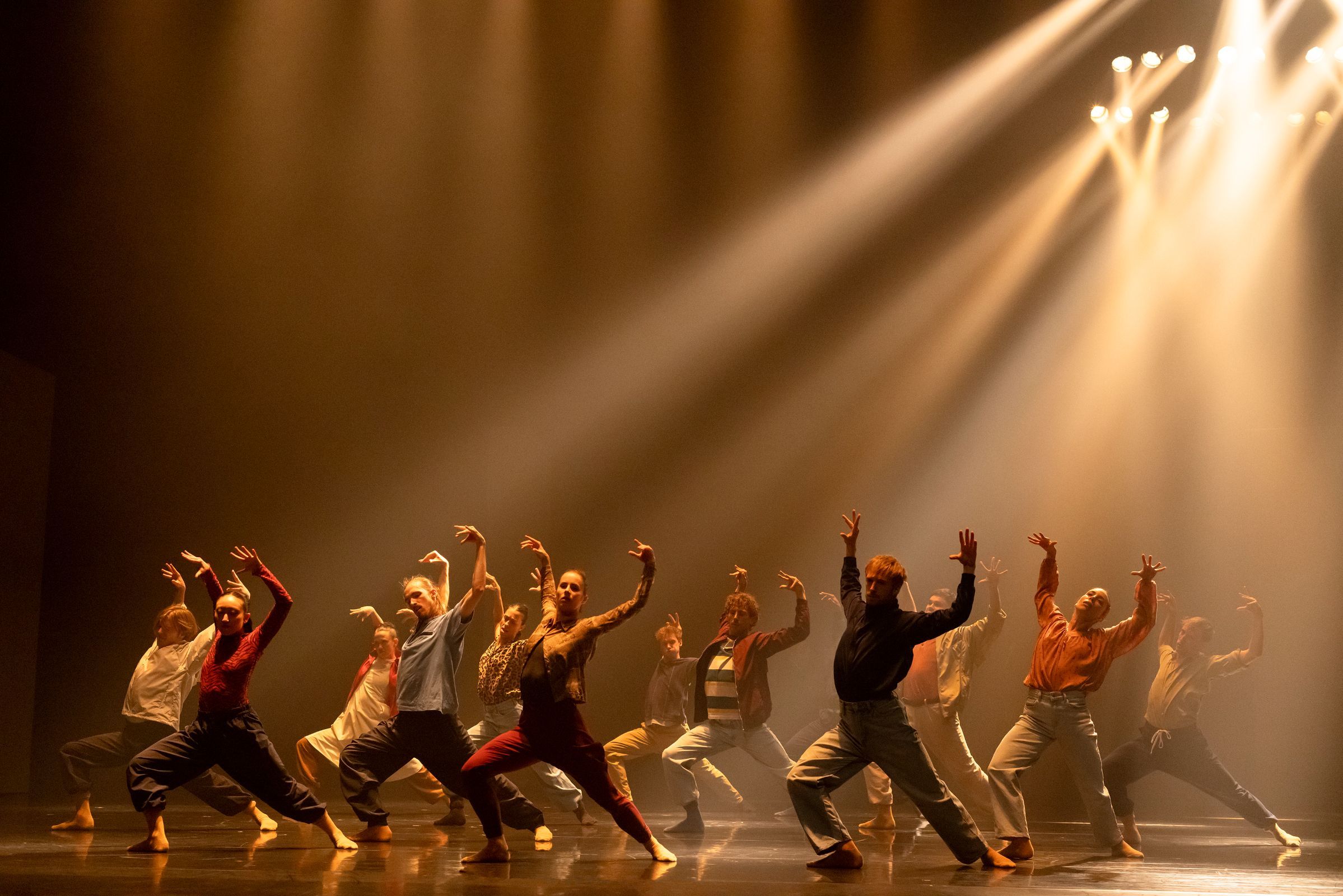 Opera Ballet Vlaanderen in Hofesh Shechter's <i>Grand Finale</i> &copy; Koen Broos, OBV