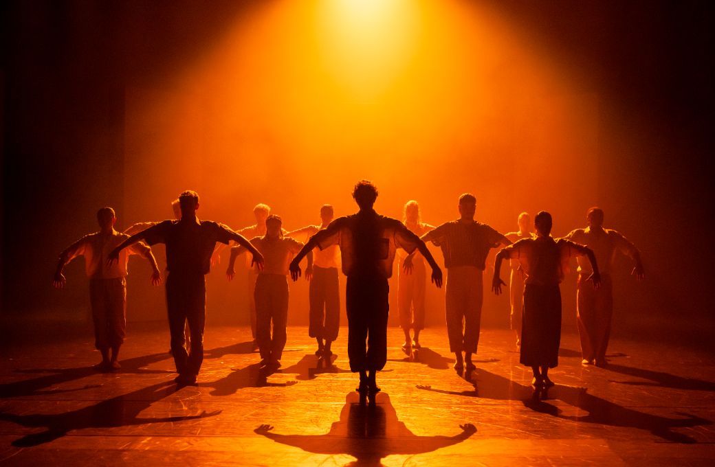 Opera Ballet Vlaanderen in Hofesh Shechter's <i>Grand Finale</i> &copy; Koen Broos, OBV