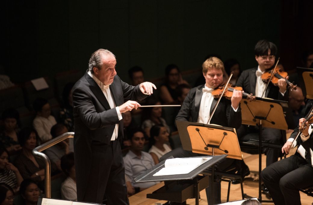 Juanjo Mena conducts the Singapore Symphony Orchestra &copy; Jack Yam | Singapore Symphony Orchestra