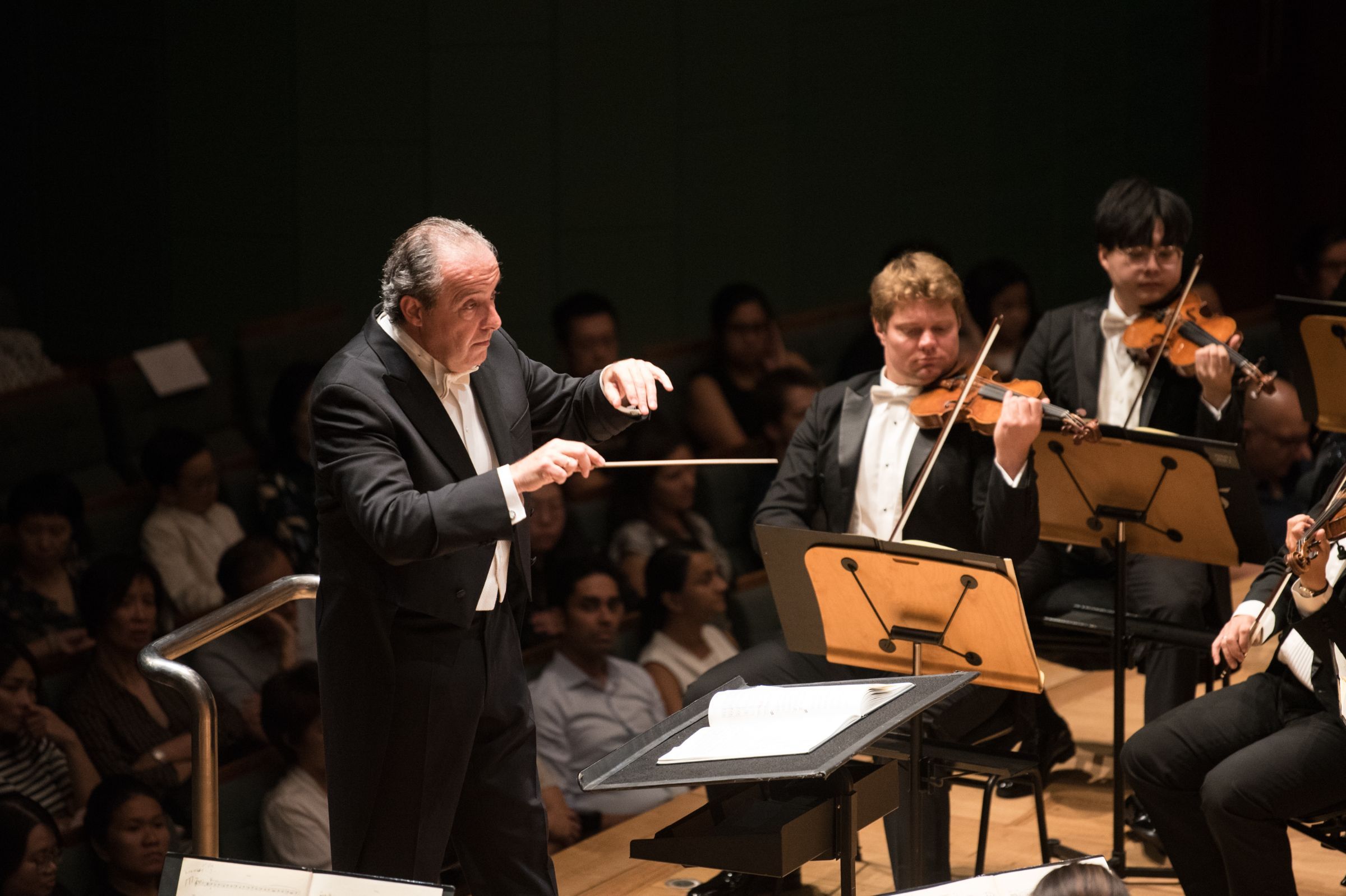 Juanjo Mena conducts the Singapore Symphony Orchestra &copy; Jack Yam | Singapore Symphony Orchestra