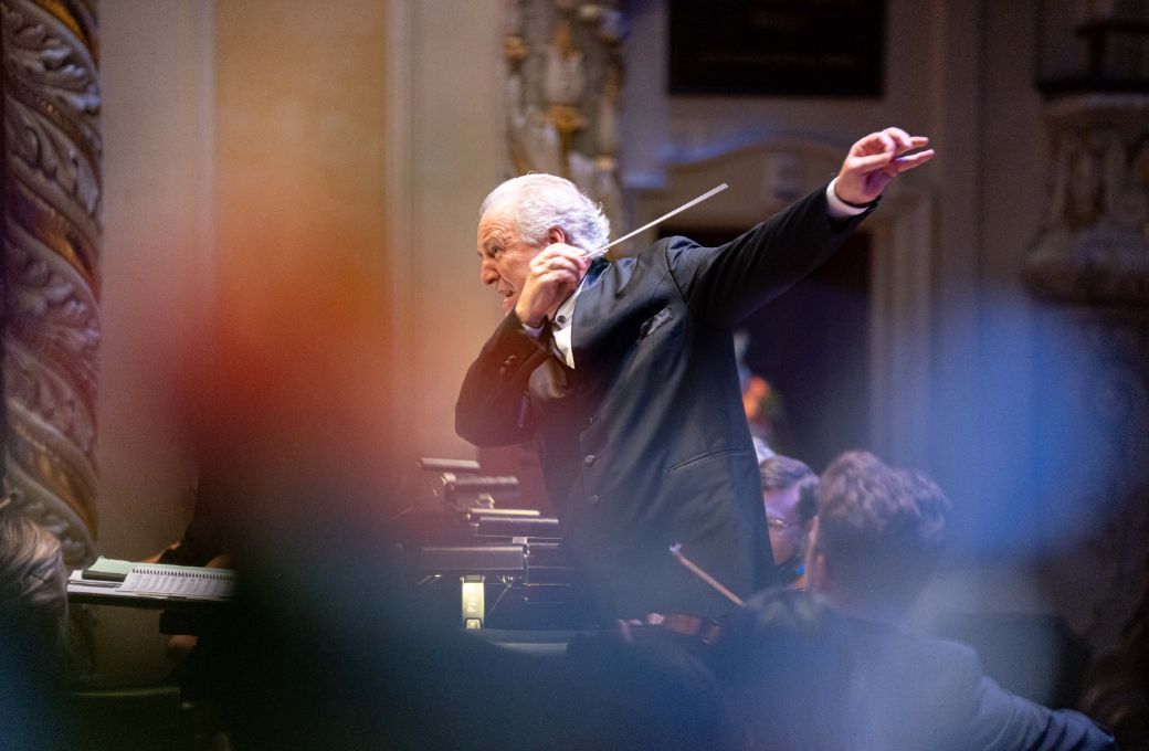 Manfred Honeck conducts the Pittsburgh Symphony &copy; JMilteer Photography