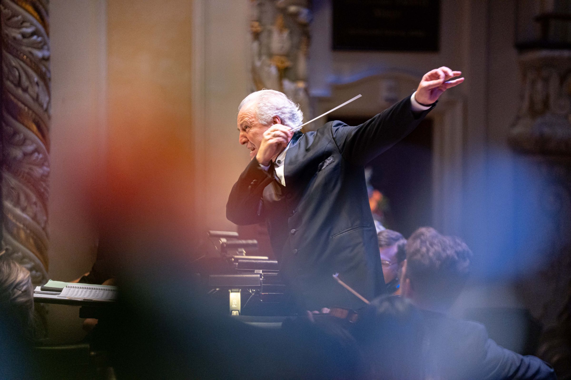 Manfred Honeck conducts the Pittsburgh Symphony &copy; JMilteer Photography
