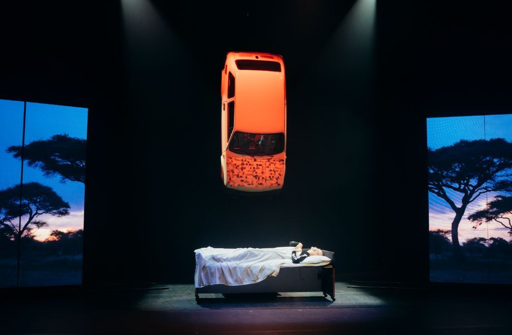 Marc Brew in <i>an Accident/a Life</i> by Brew and Sidi Larbi Cherkaoui &copy; Filip Van Roe