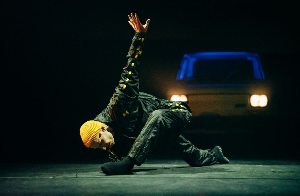 Marc Brew in <i>an Accident/a Life</i> by Brew and Sidi Larbi Cherkaoui &copy; Filip Van Roe