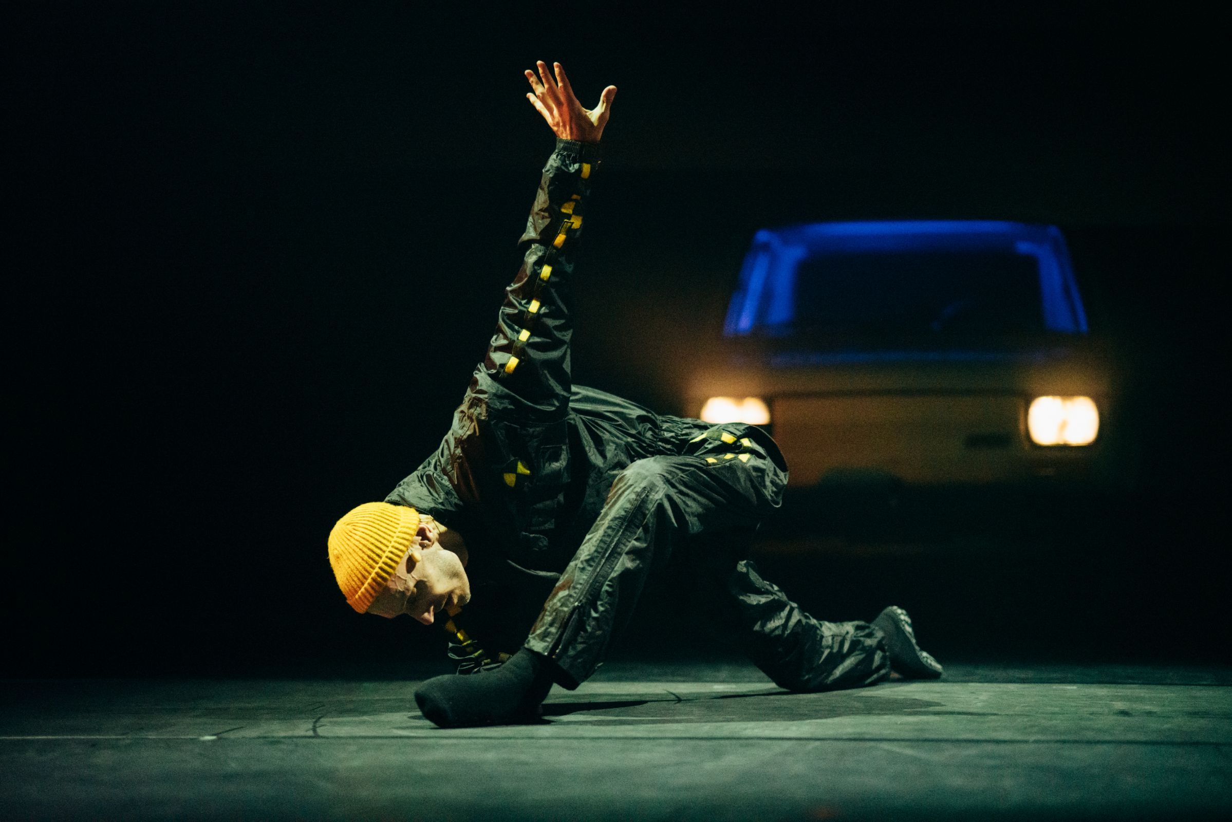 Marc Brew in <i>an Accident/a Life</i> by Brew and Sidi Larbi Cherkaoui &copy; Filip Van Roe