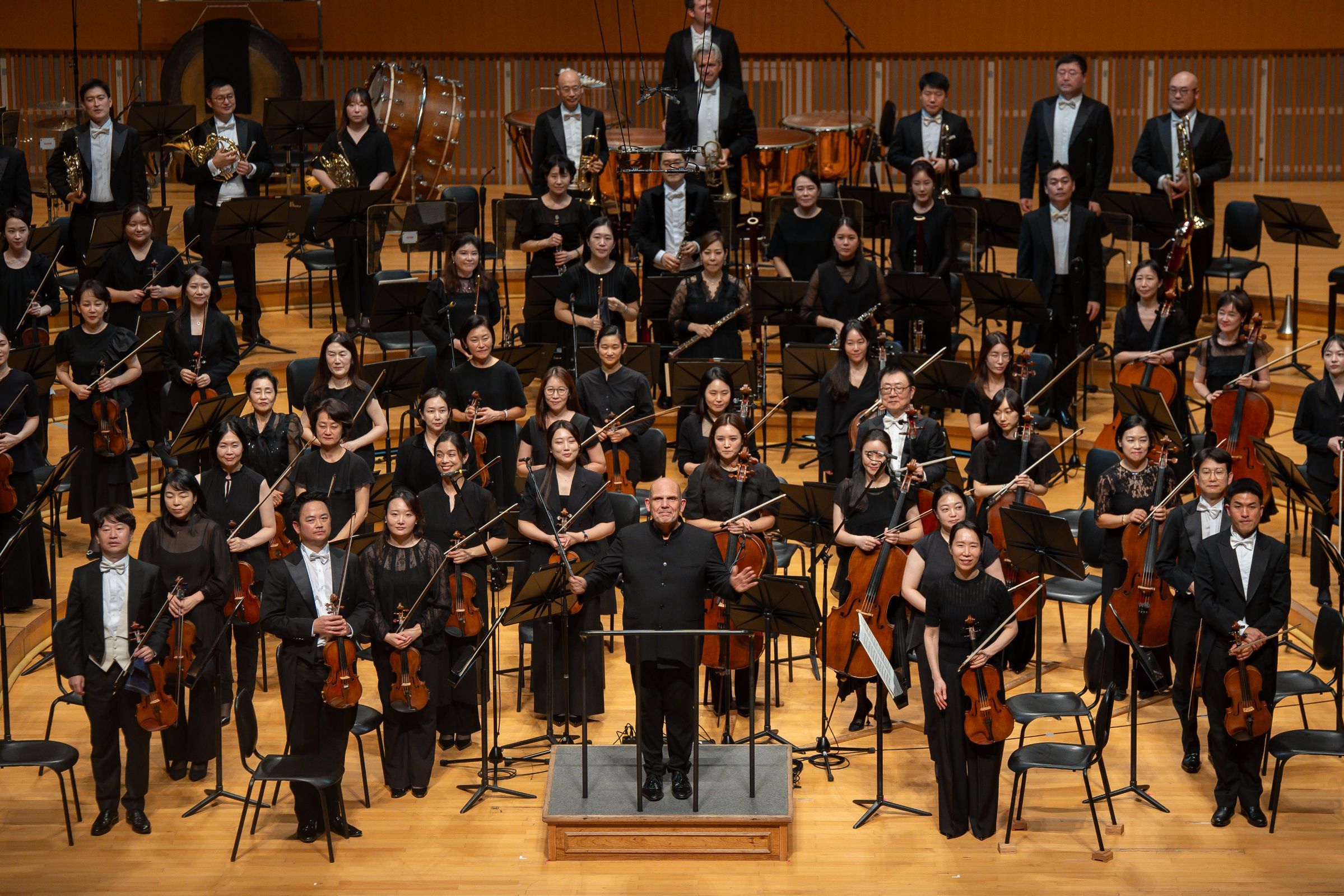 Jaap van Zweden and the Seoul Philharmonic Orchestra &copy; Seoul Philharmonic Orchestra
