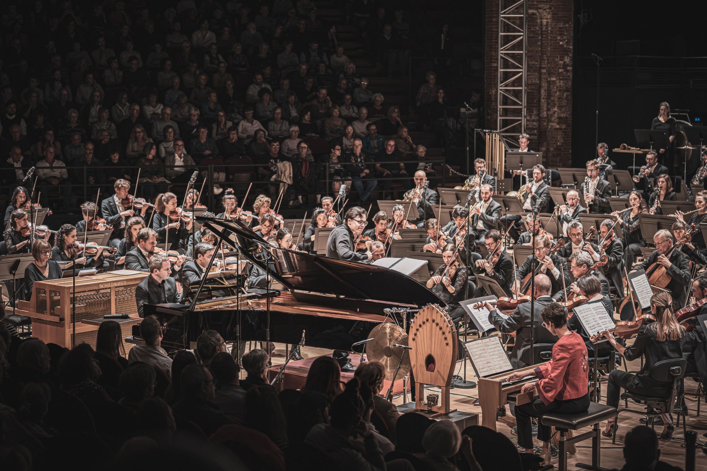 Tarmo Peltokoski dirige la <i>Turangalîla-Symphonie</i> à la Halle aux grains © Romain Alcaraz