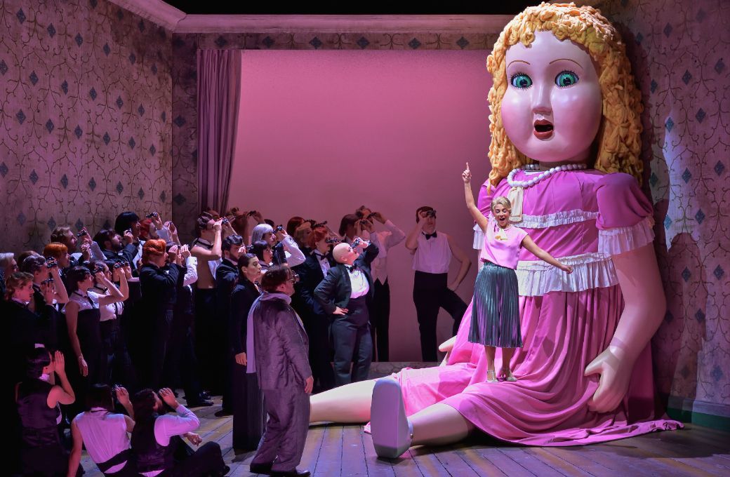 <i>Les Contes d'Hoffmann</i> à l'Opéra-Comique &copy; Stefan Brion