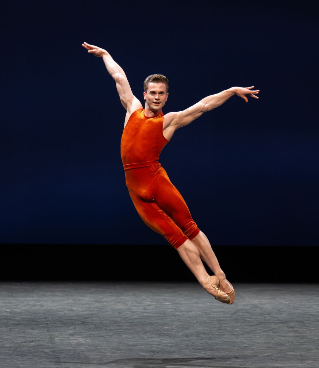Rhys Antoni Yeomans in William Forsythe's <i>Herman Schmerman (Quintet)</i> &copy; Photography by ASH