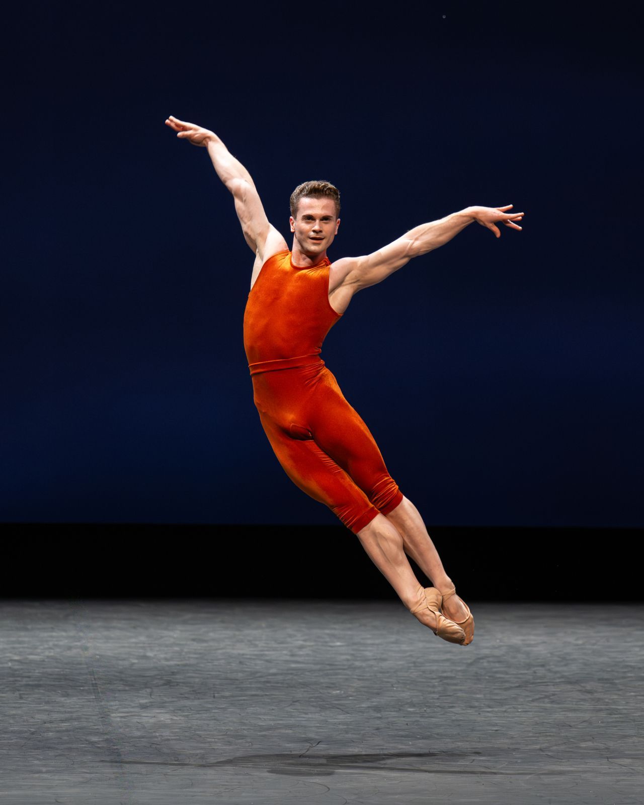 Rhys Antoni Yeomans in William Forsythe's <i>Herman Schmerman (Quintet)</i> &copy; Photography by ASH