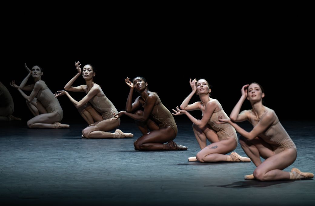 English National Ballet in David Dawson's <i>Four Last Songs</i> &copy; Photography by ASH