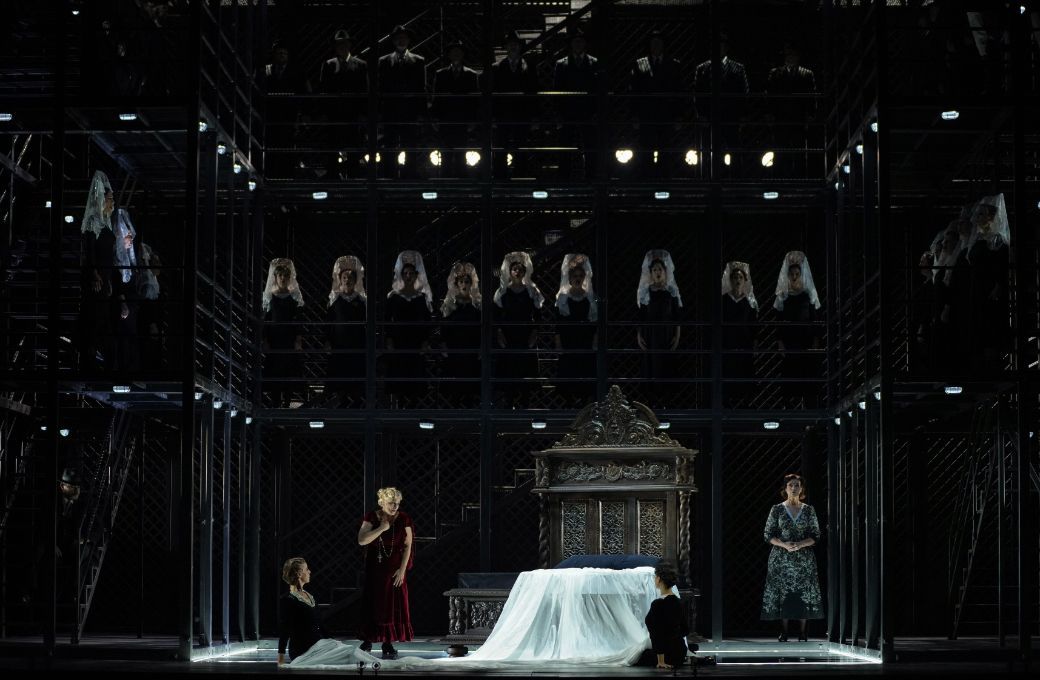 Escena de <i>Pepita Jim&eacute;nez</i> en el Teatro de la Zarzuela &copy; Elena del Real | Teatro de la Zarzuela